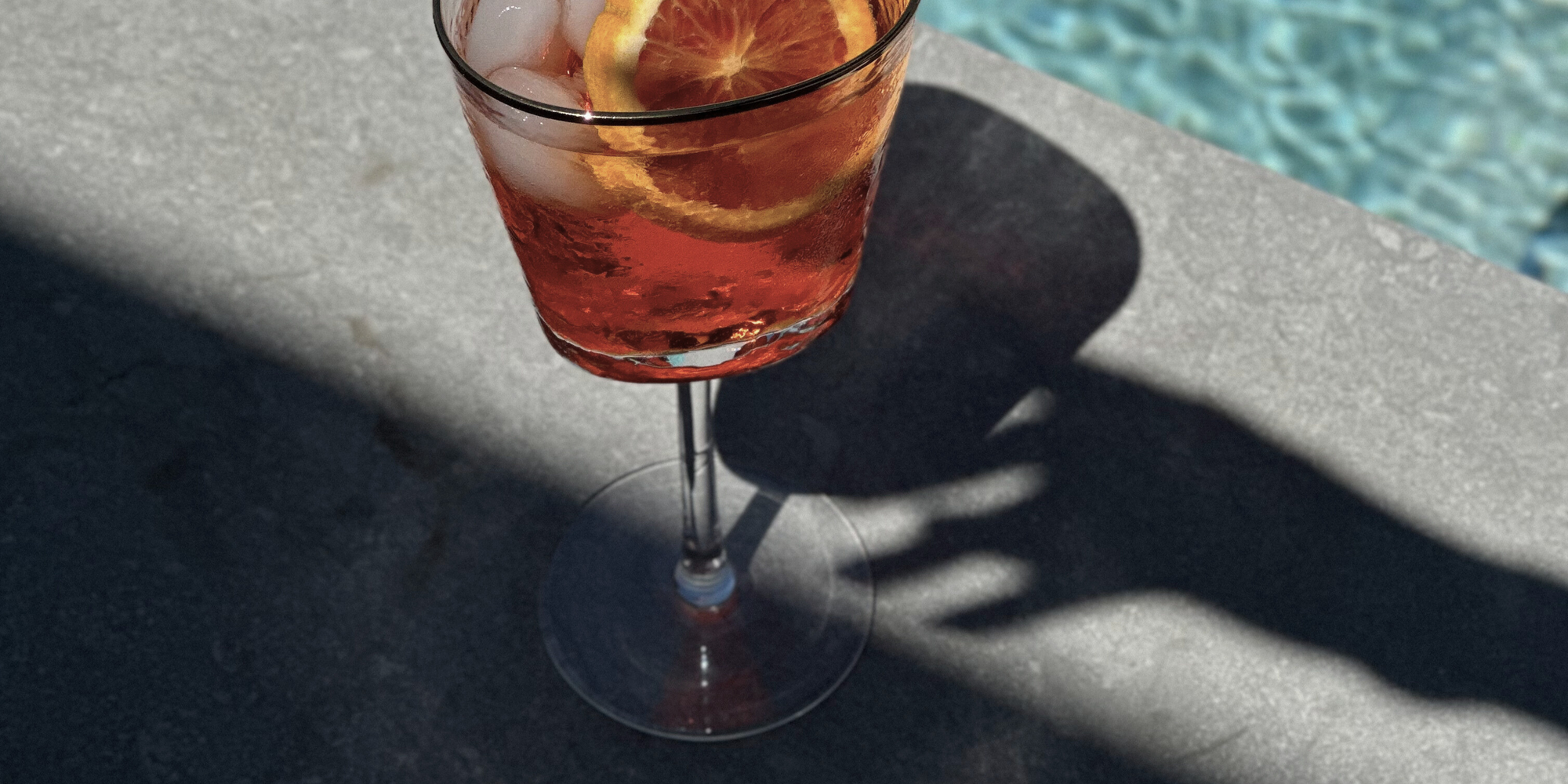 Sip into Summer: Refreshing Cocktail Recipes for Sunny Days