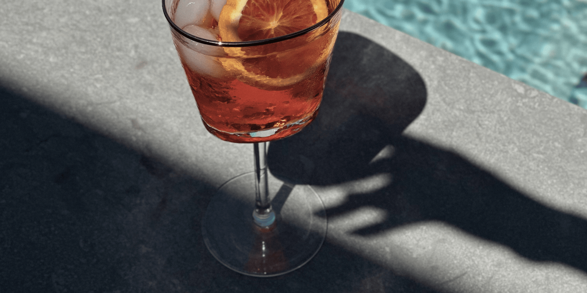 Sip into Summer: Refreshing Cocktail Recipes for Sunny Days - Belaré Home