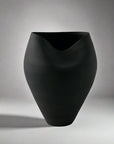 Delamo Vase